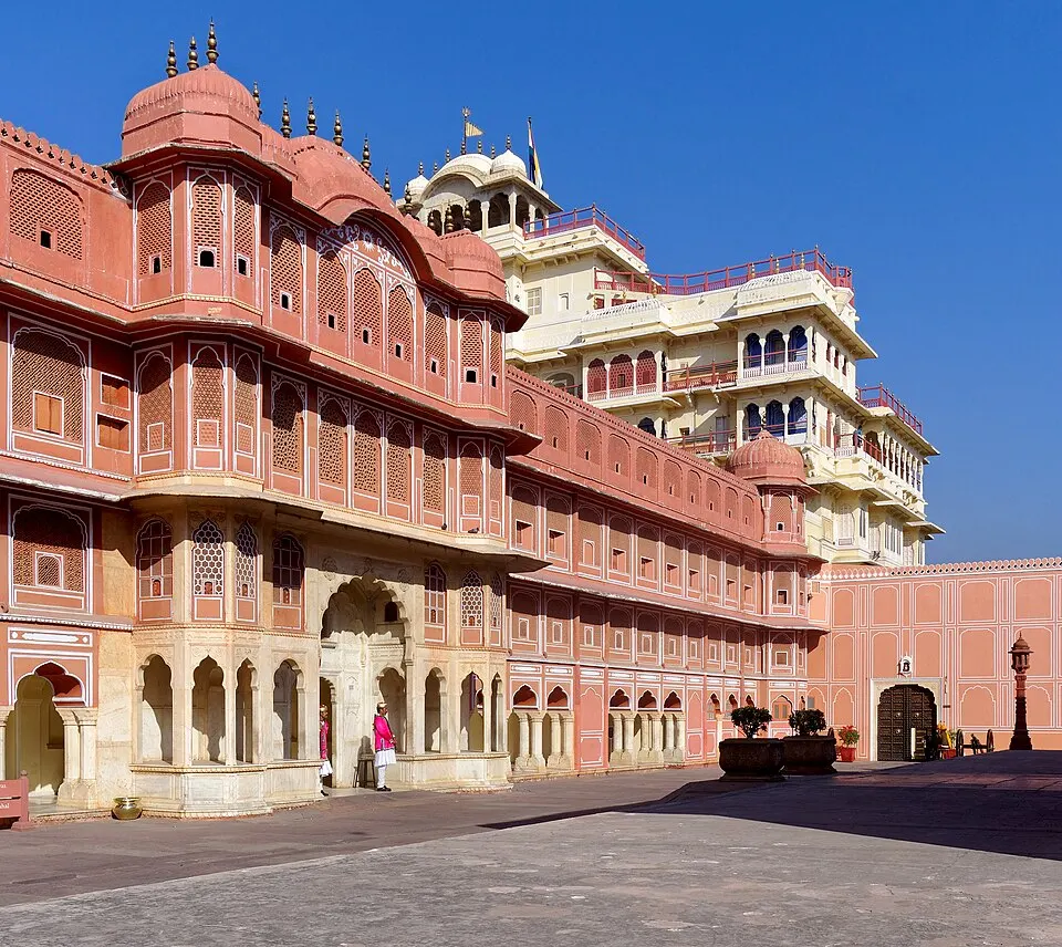 Jaipur Sightseeing Cab Service - City Palace Jaipur Cab Stop